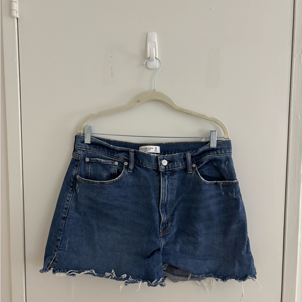 Abercrombie Curve Love High Rise 4” Mom Dark Wash Jean Shorts